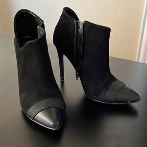 Shoe Mint short black boots